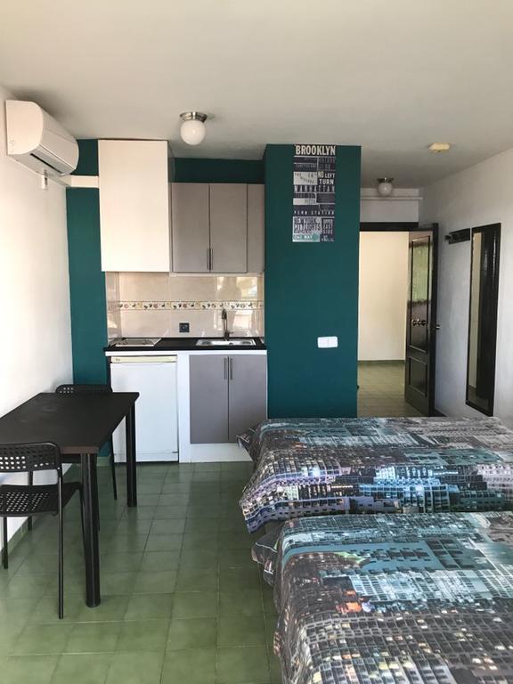 Coconut Apartments - Adults Only マガルフ エクステリア 写真